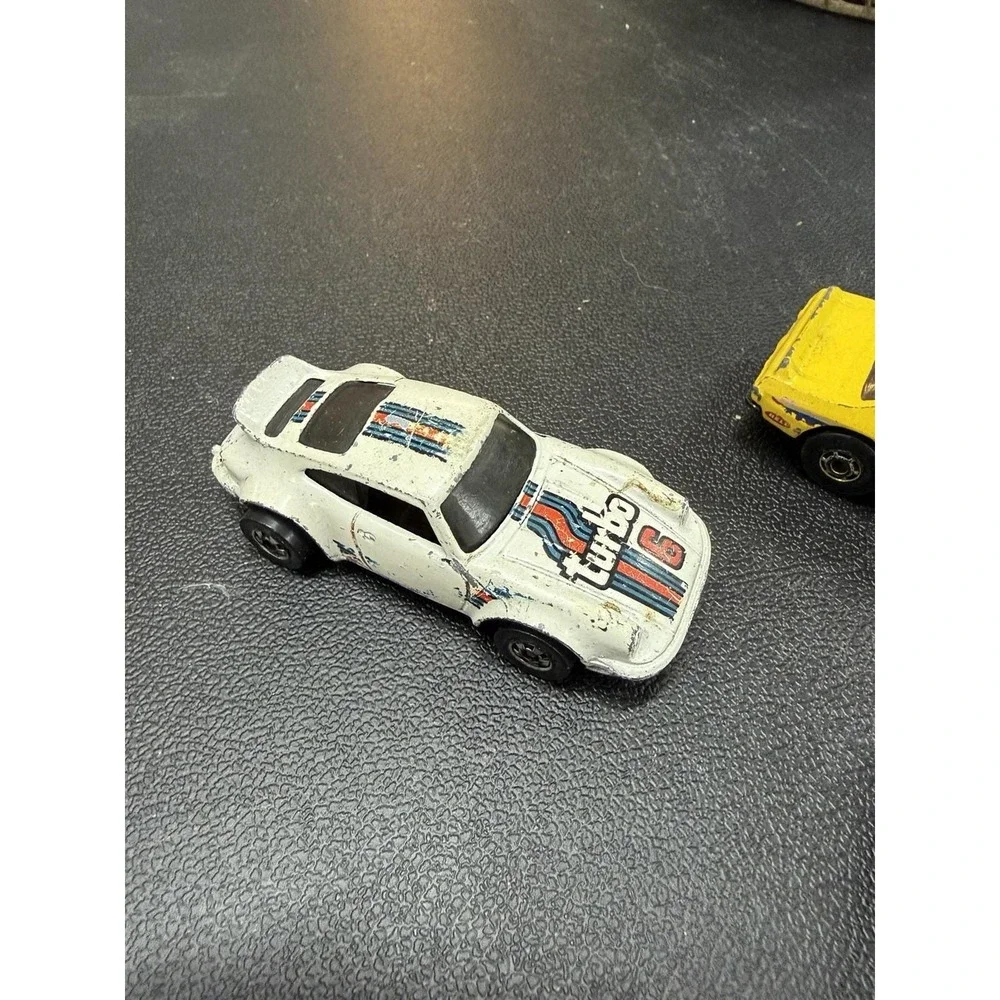 Lot of 8 1970s & 1980s Hot Wheels Matchbox Diecast Cars Trucks